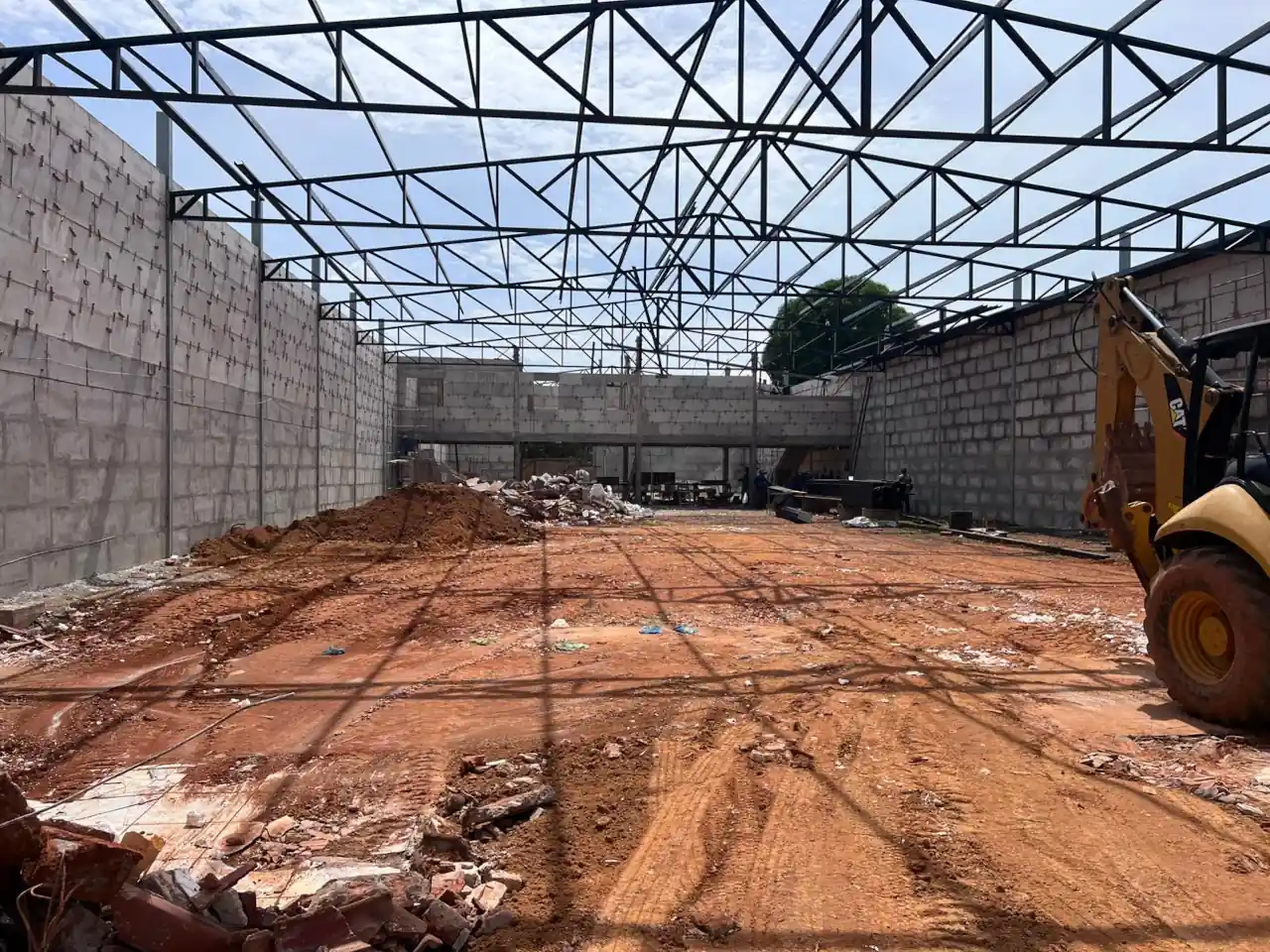 futura & ferreira galpões e estruturas metálicas em geral foto (2)