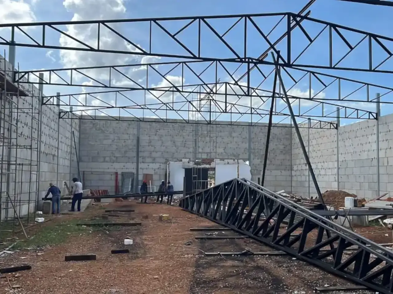 futura & ferreira galpões e estruturas metálicas em geral foto (9)